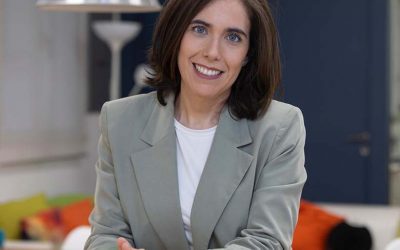INTELIGENCIA ARTIFICIAL EN PYMES “Pon la IA a trabajar en tu PYME: más tiempo libre, menos costes y mayores beneficios”